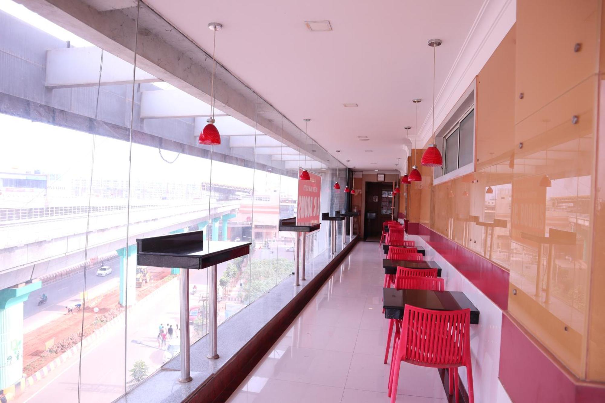 Sri Sai Ram Suites Bangalore Bagian luar foto