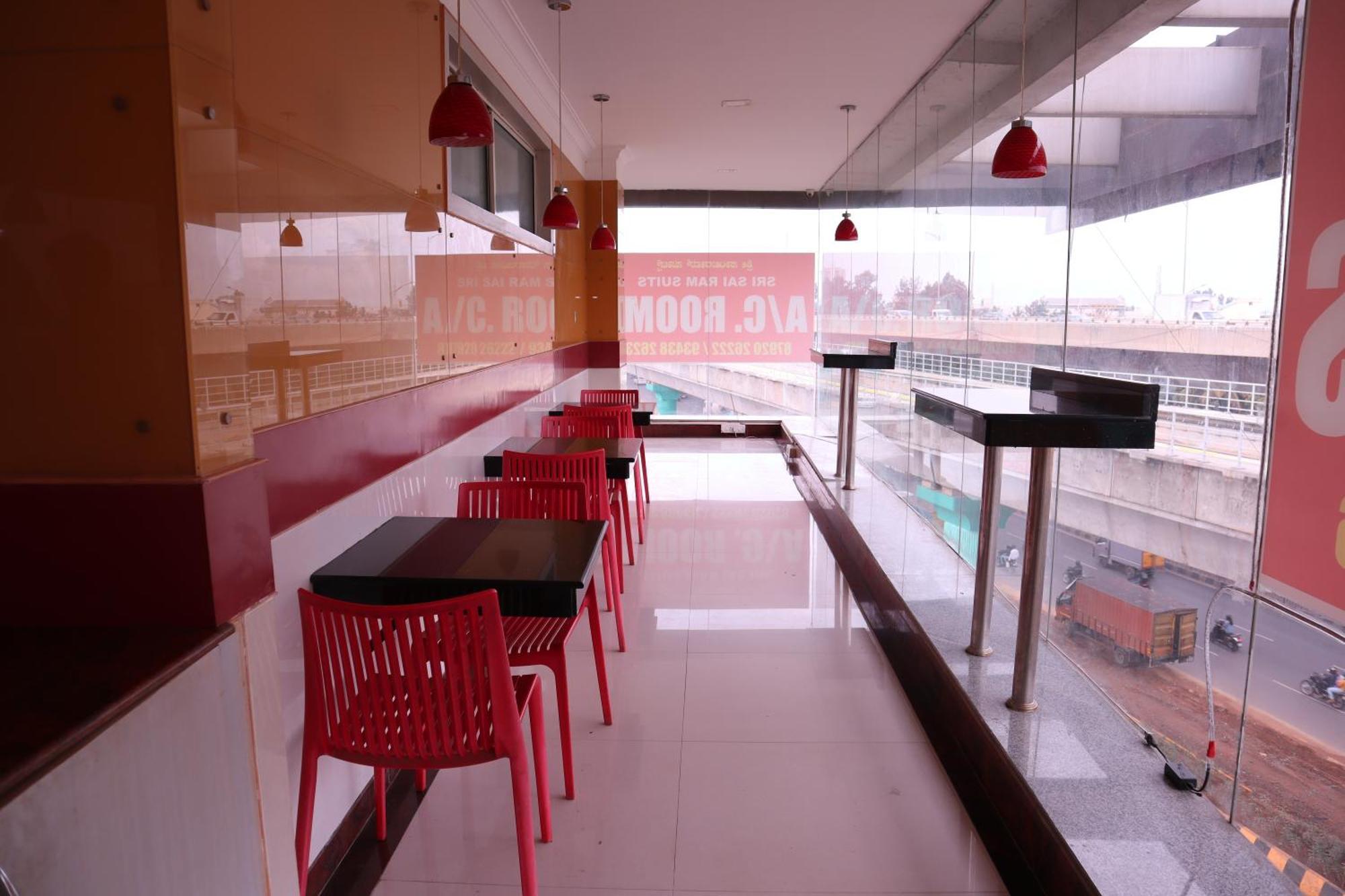 Sri Sai Ram Suites Bangalore Bagian luar foto