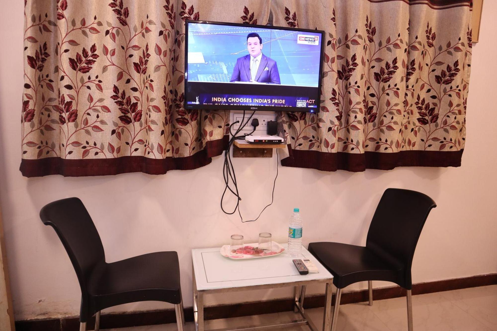 Sri Sai Ram Suites Bangalore Bagian luar foto