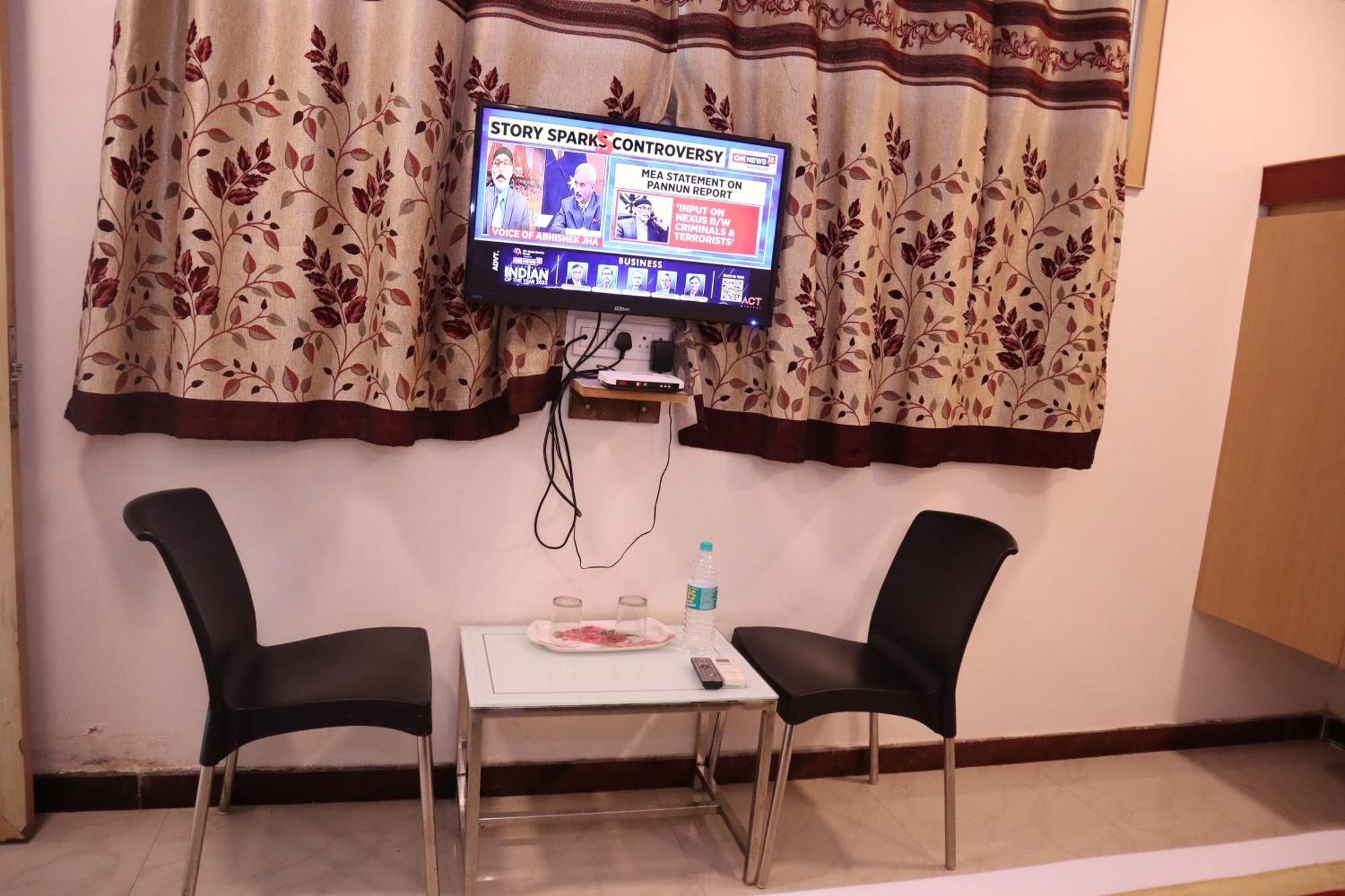 Sri Sai Ram Suites Bangalore Bagian luar foto